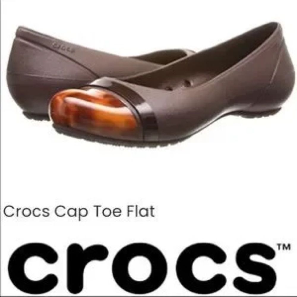 CROCS‎ Women's Animal Print Cap Toe Flats, Size 6
